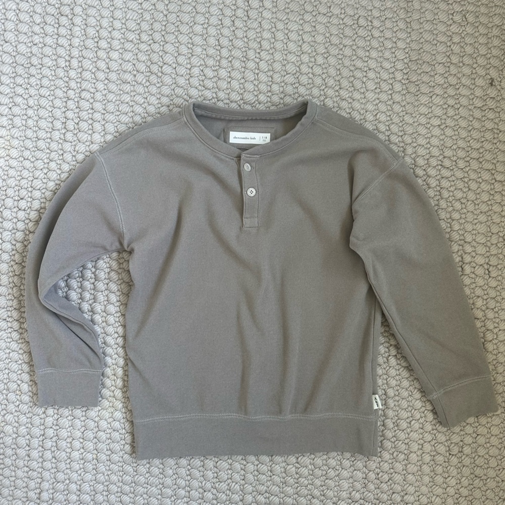 A&F boys 7/8 long sleeve Henley
